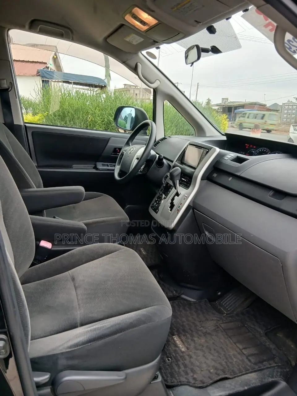 Toyota Voxy 2012 Black