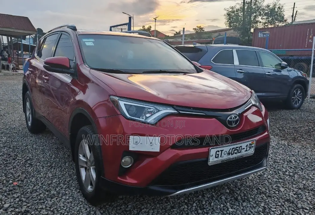 Toyota RAV4 XLE AWD (2.5L 4cyl 6A) 2016 Red