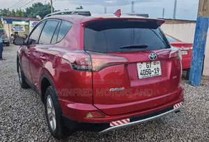 Toyota RAV4 XLE AWD (2.5L 4cyl 6A) 2016 Red