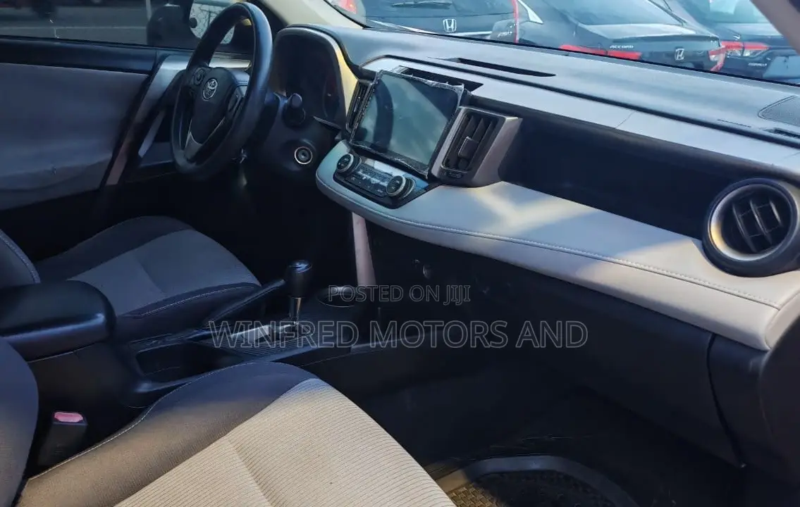 Toyota RAV4 XLE AWD (2.5L 4cyl 6A) 2016 Red