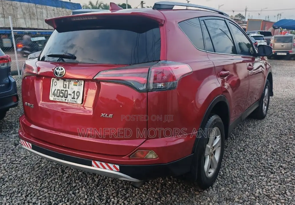 Toyota RAV4 XLE AWD (2.5L 4cyl 6A) 2016 Red