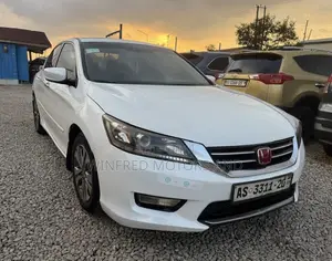 Honda Accord Sport 4dr Sedan FWD (2.4L 4cyl 2A) 2016 White