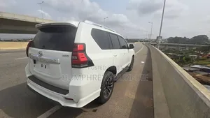 Toyota Land Cruiser Prado 2016 White