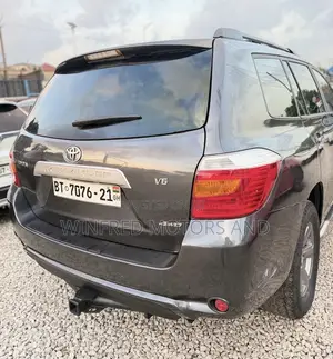 Toyota Highlander 3.5L 4WD 2013 Black