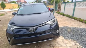 Toyota RAV4 2017 Blue