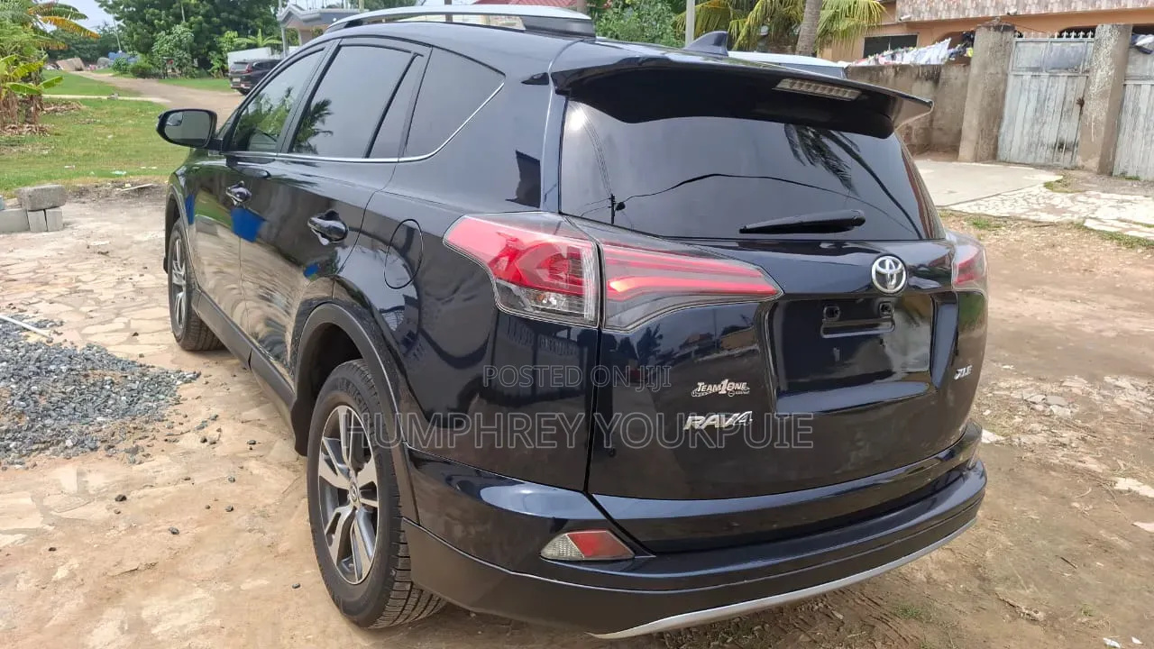 Toyota RAV4 2017 Blue