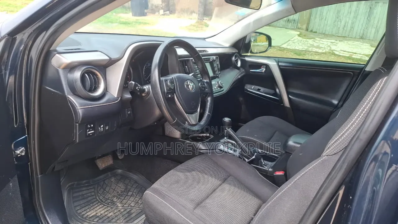 Toyota RAV4 2017 Blue