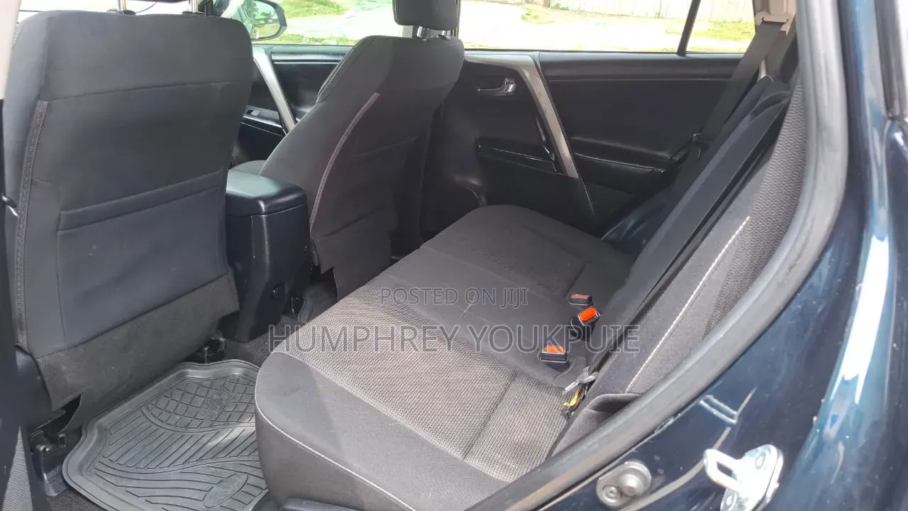 Toyota RAV4 2017 Blue