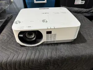 NEC P452W Projector - High Graphics