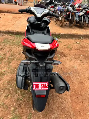 Yamaha Aerox 2024 Red