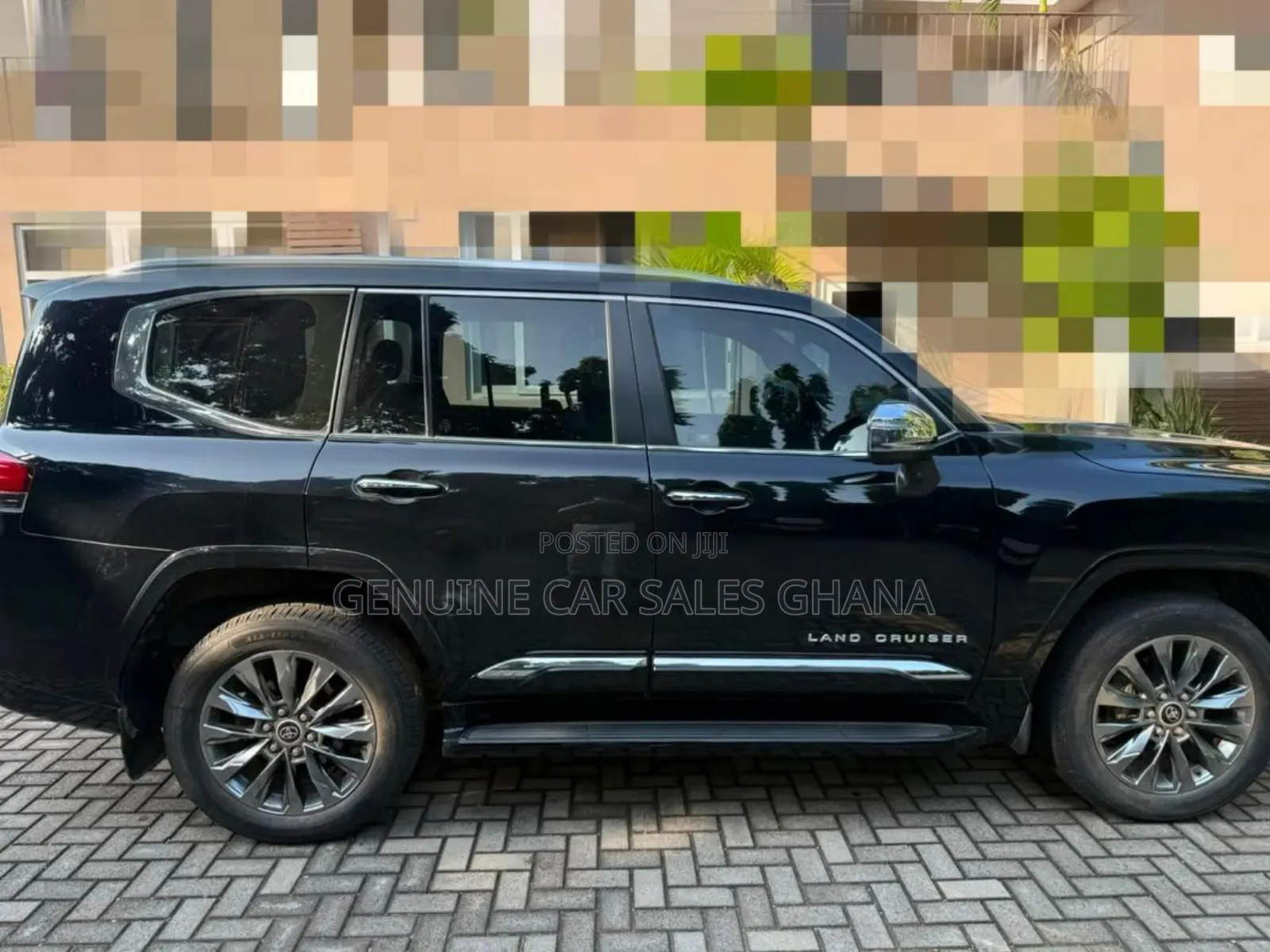 Toyota Land Cruiser LC300 2024 Black