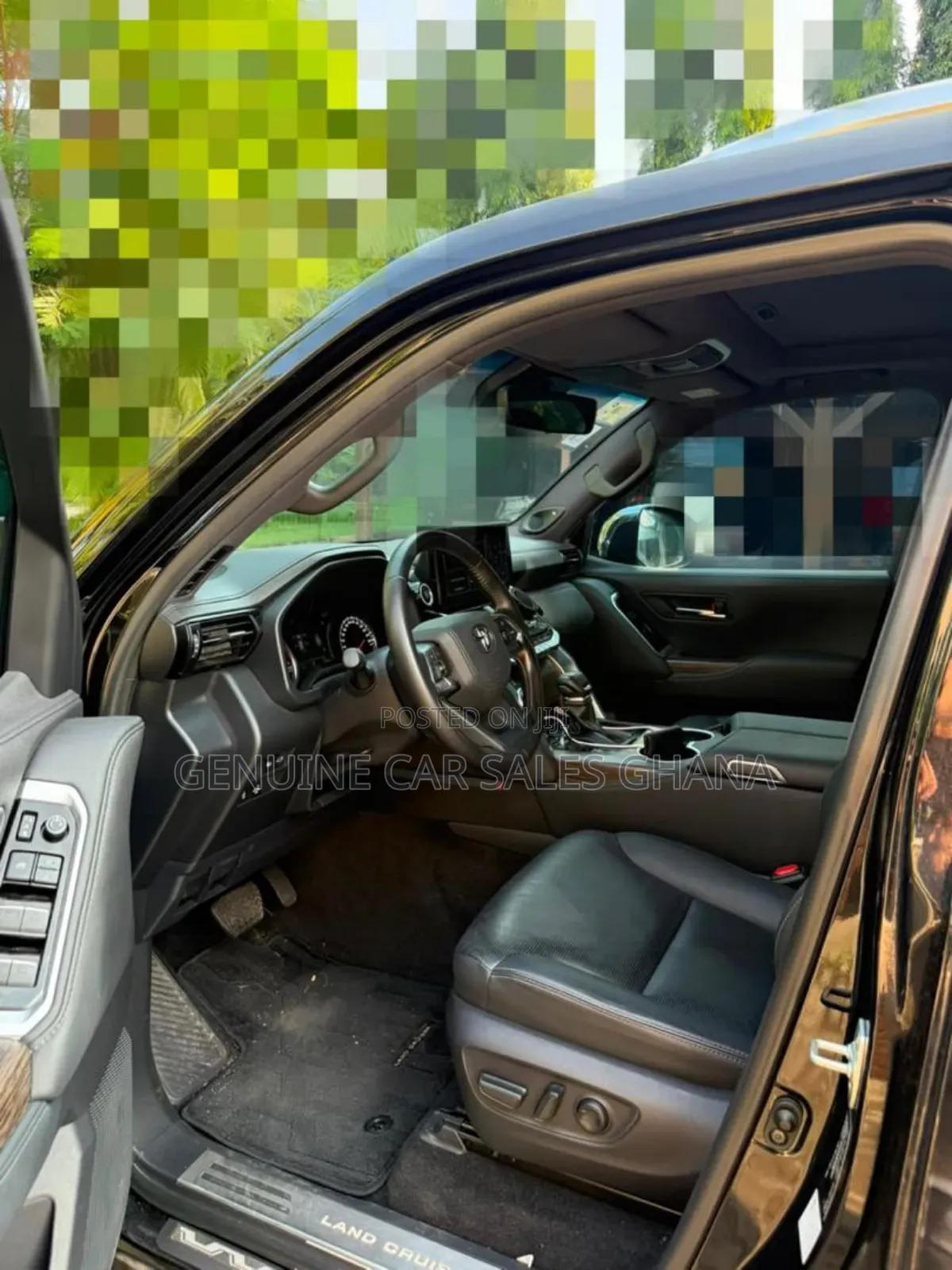 Toyota Land Cruiser LC300 2024 Black