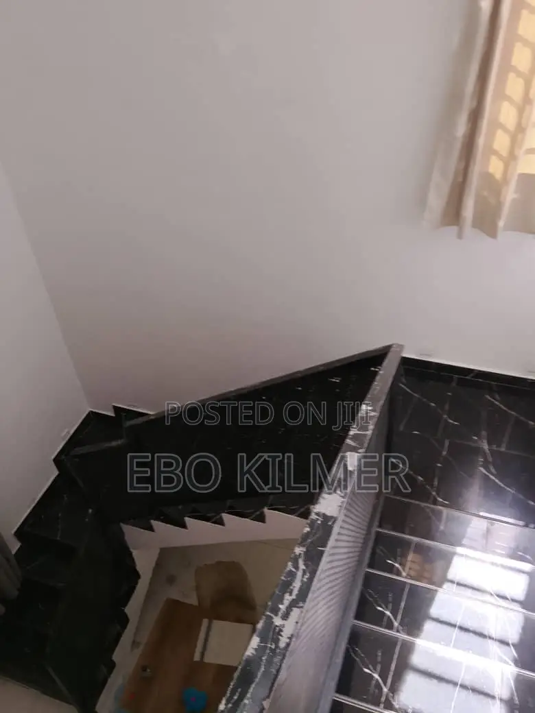 Furnished 4bdrm House in Lake Side Estate for rent