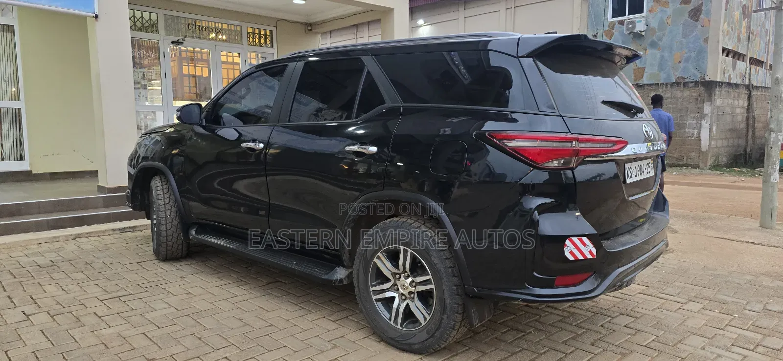Toyota Fortuner 2.7 AWD 2017 Black