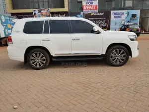 Toyota Land Cruiser 2018 White