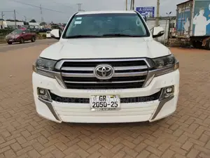 Toyota Land Cruiser 2018 White