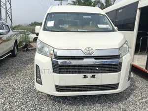 Toyota HiAce 2018 White