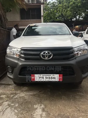 New Toyota Hilux 2025 White