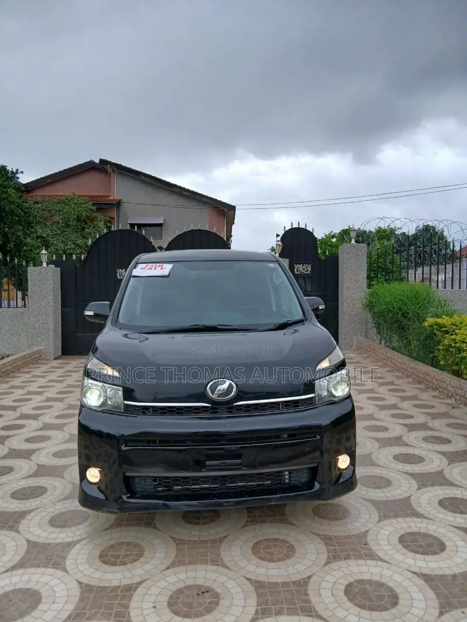 Toyota Voxy 2012 Black