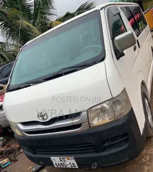 Toyota HiAce 2012 White