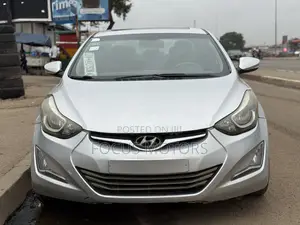Hyundai Elantra 2015 Silver