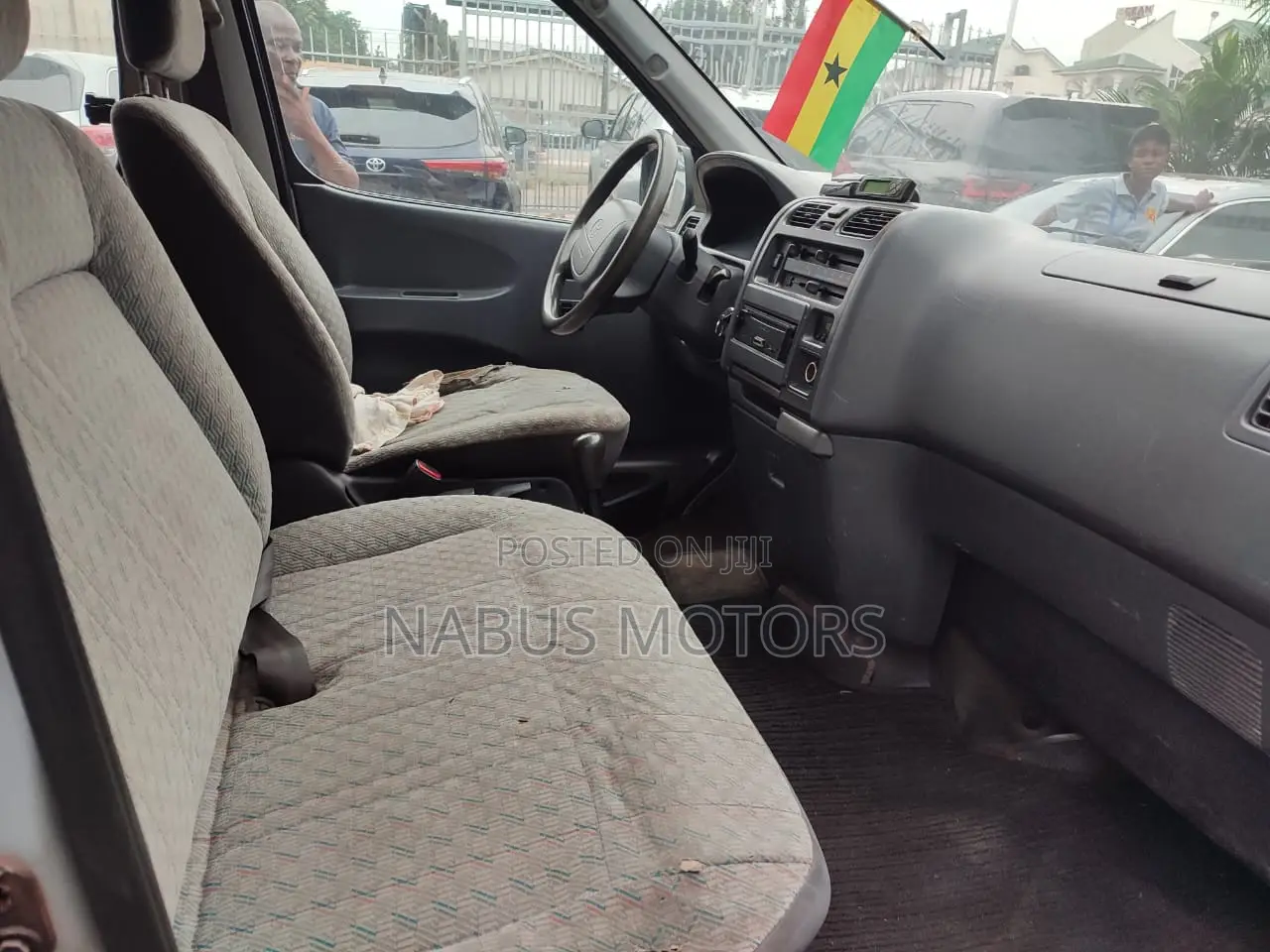 Toyota HiAce 2009 Silver