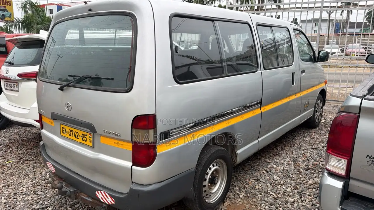 Toyota HiAce 2009 Silver