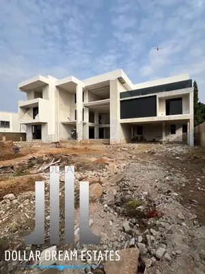 9bdrm Mansion in Adjiriganor for sale