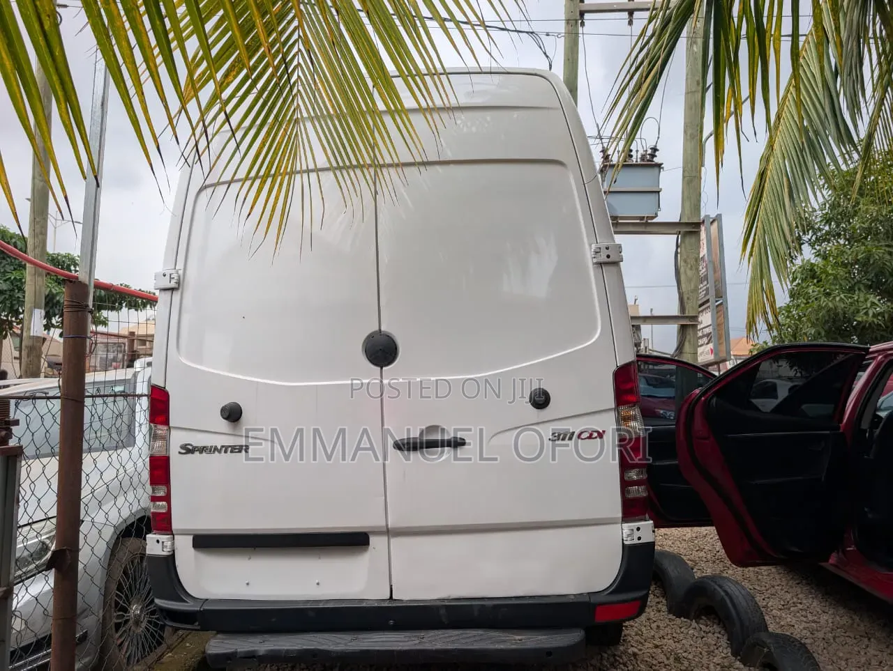 Mercedes-Benz Sprinter 2014 White