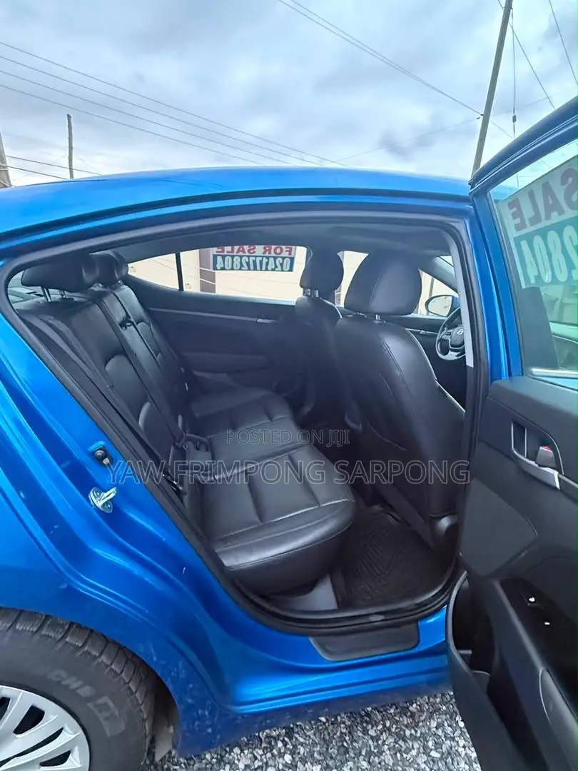 Hyundai Elantra 2018 Blue