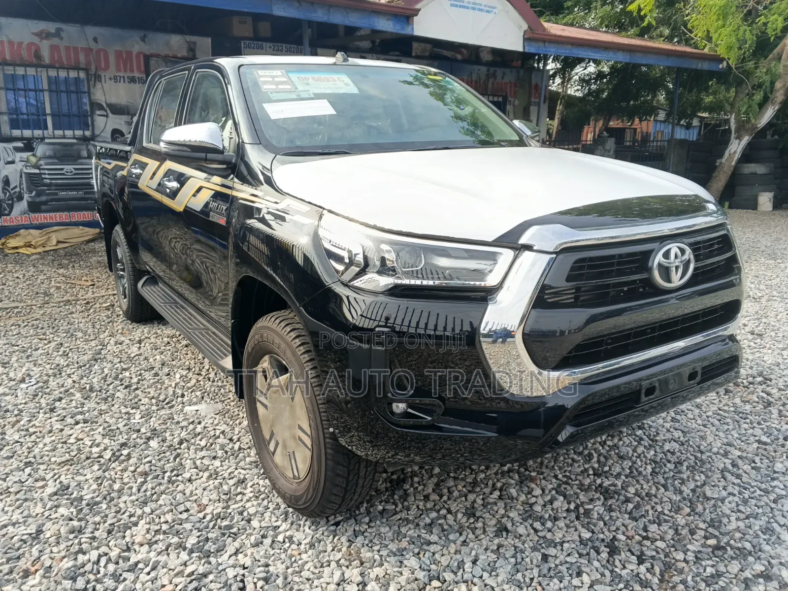 Toyota Hilux 2025 Black