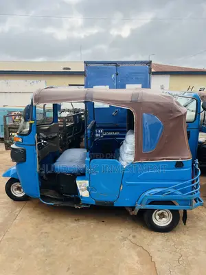 Bajaj RE 2025 Blue