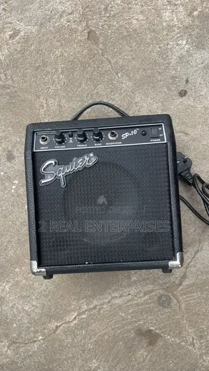 Fender Squier SP-10 Practice Amplifier With 10 Watts of Power.