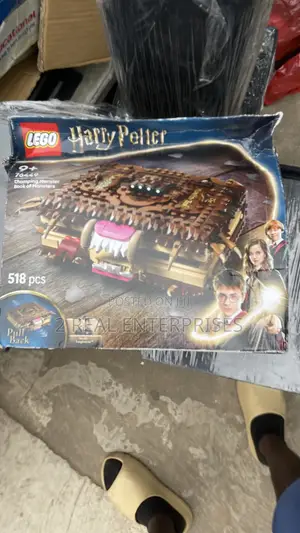 LEGO Harry Potter Chomping Monster Book of Monsters