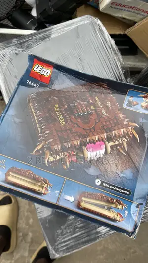 LEGO Harry Potter Chomping Monster Book of Monsters