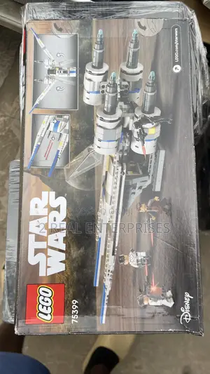 LEGO Star Wars Rebel U-Wing Starfighter Gift Set