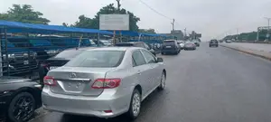 Toyota Corolla LE 4dr Sedan (1.8L 4cyl 4A) 2012 Silver
