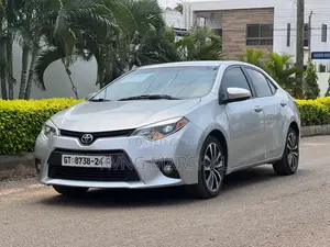 Toyota Corolla LE Eco 4dr Sedan (1.8L 4cyl CVT) 2015 Silver