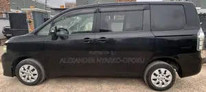 Toyota Voxy X 4WD 7-Seater 2012 Black