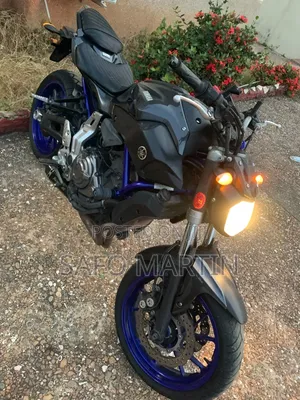 Yamaha 2022 Black