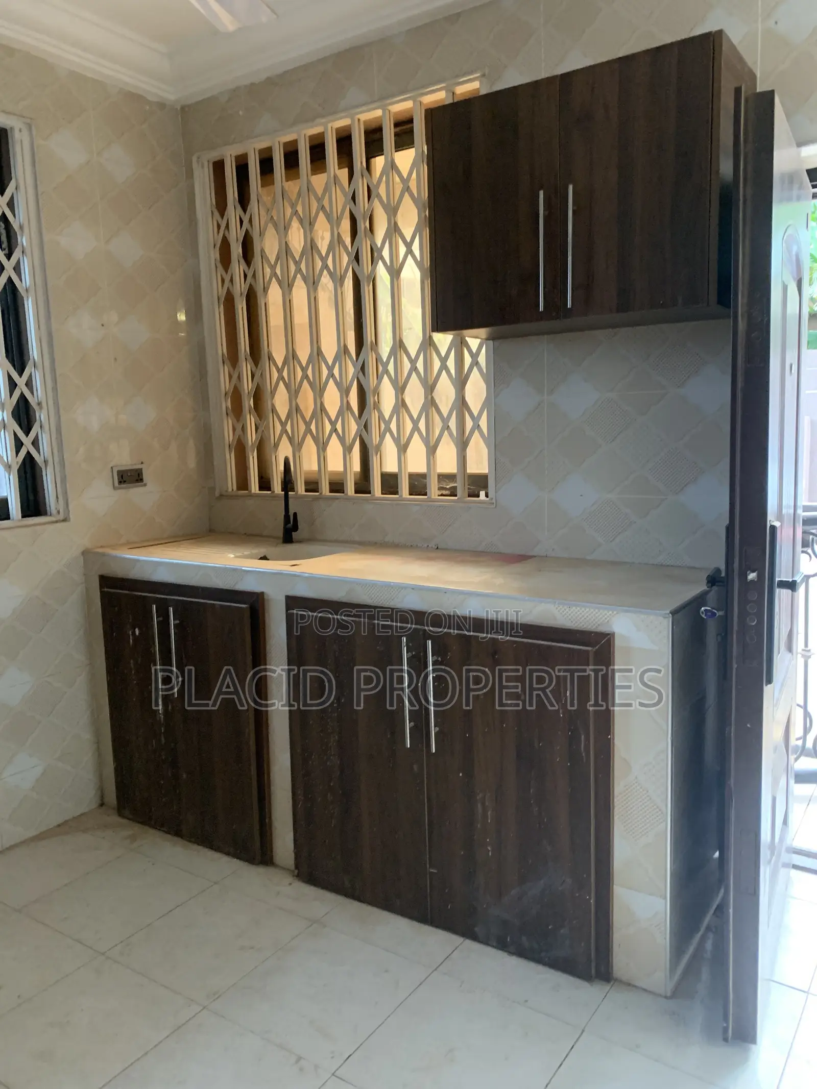 2bdrm Apartment in Ofankor Barrier for rent