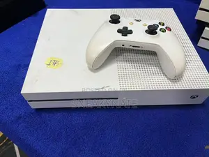 Xbox One S 1Terabyte .18 Games Installed