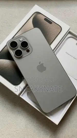 Apple iPhone 15 Pro Max 256 GB Silver