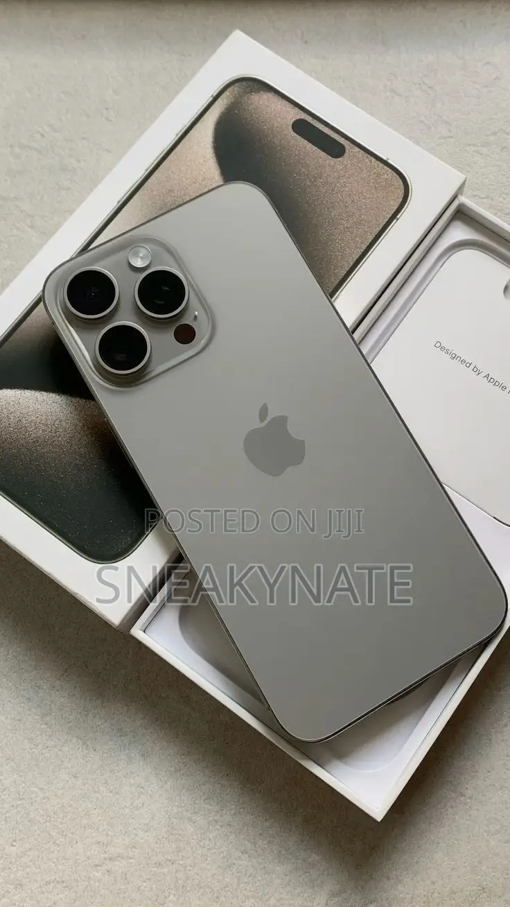 Apple iPhone 15 Pro Max 256 GB Silver