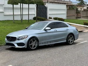 Mercedes-Benz C300 2016 Blue