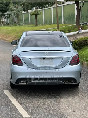 Mercedes-Benz C300 2016 Blue