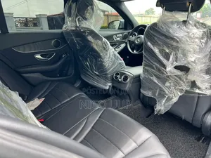 Mercedes-Benz C300 2016 Blue