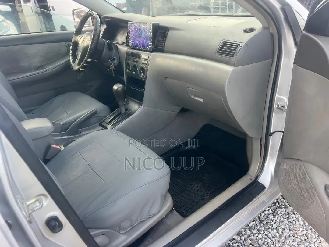 Toyota Corolla 2008 Silver