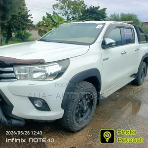 Toyota Hilux 2017 White