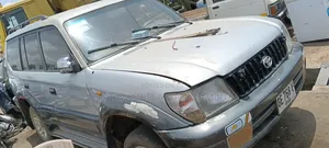 Toyota Land Cruiser Prado 2000 Silver